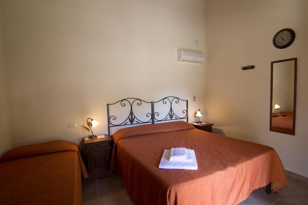 Agriturismo Sa Rocca Iglesias Eksteriør billede