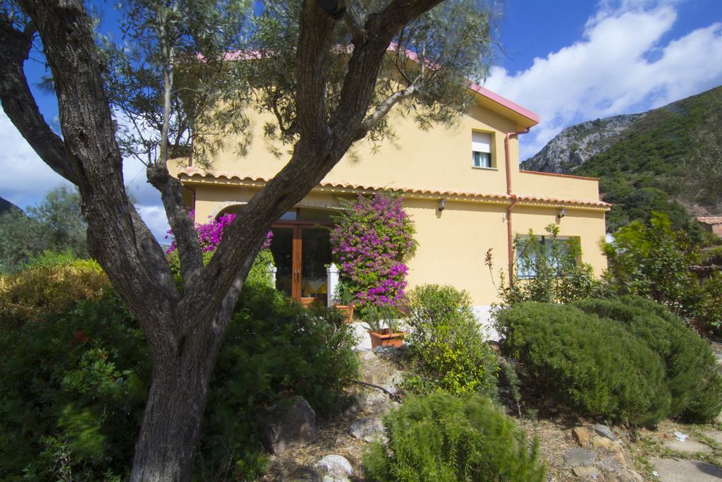 Agriturismo Sa Rocca Iglesias Eksteriør billede