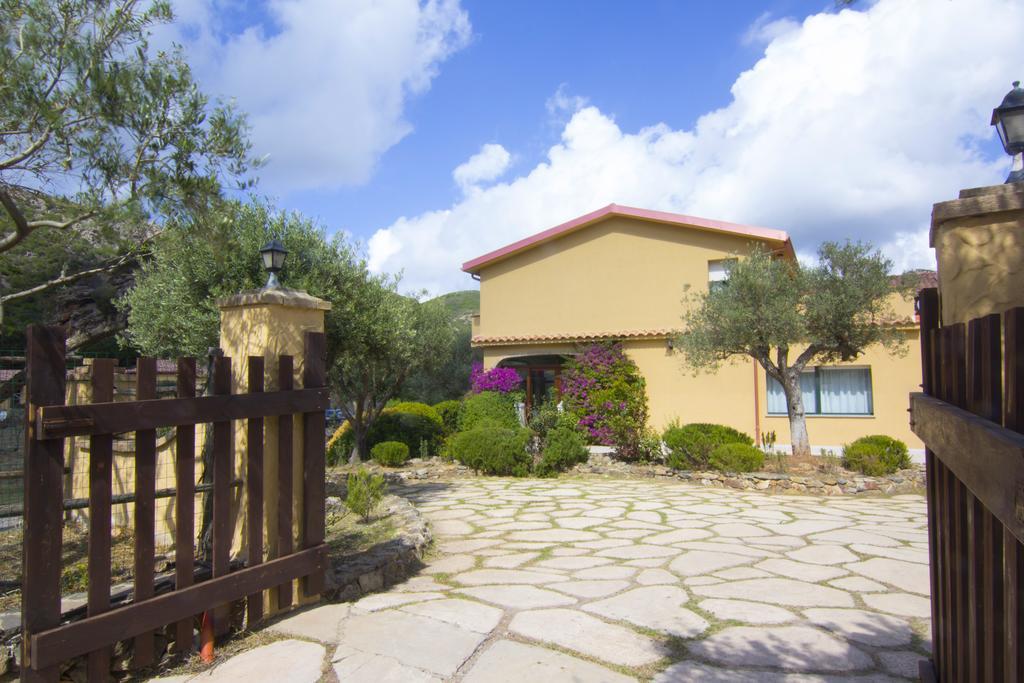 Agriturismo Sa Rocca Iglesias Eksteriør billede